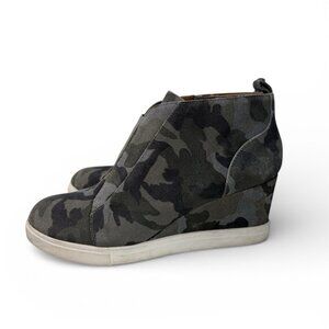 Linea Paolo Womens Sneaker Boot Size 9 M Camo Wedge Side Zip